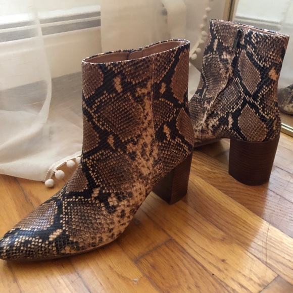 Madewell $199 Fiona Boot In Snake Embossed Leather MA449 - Picture 8 of 9